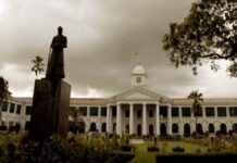 സെക്രട്ടേറിയറ്റ് ആരുടെ വക?