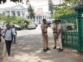 സമര ഗേറ്റ് തുറന്നത് 10 വർഷത്തിനു ശേഷമോ?